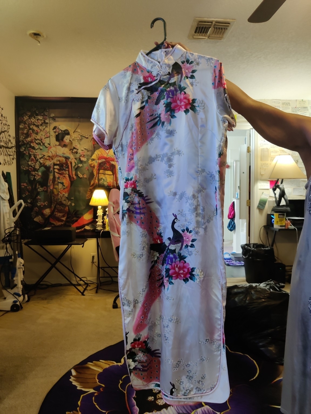 Floral Peacock Satin Cheongsam Chemise — White with Pink Accents